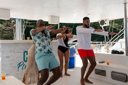 Catamaran Cruise – Montego Bay With Snorkeling & Open Bar