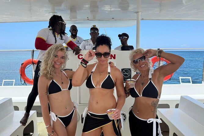 Catamaran Cruise – Montego Bay With Snorkeling & Open Bar