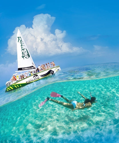 Catamaran Cruise – Montego Bay With Snorkeling & Open Bar